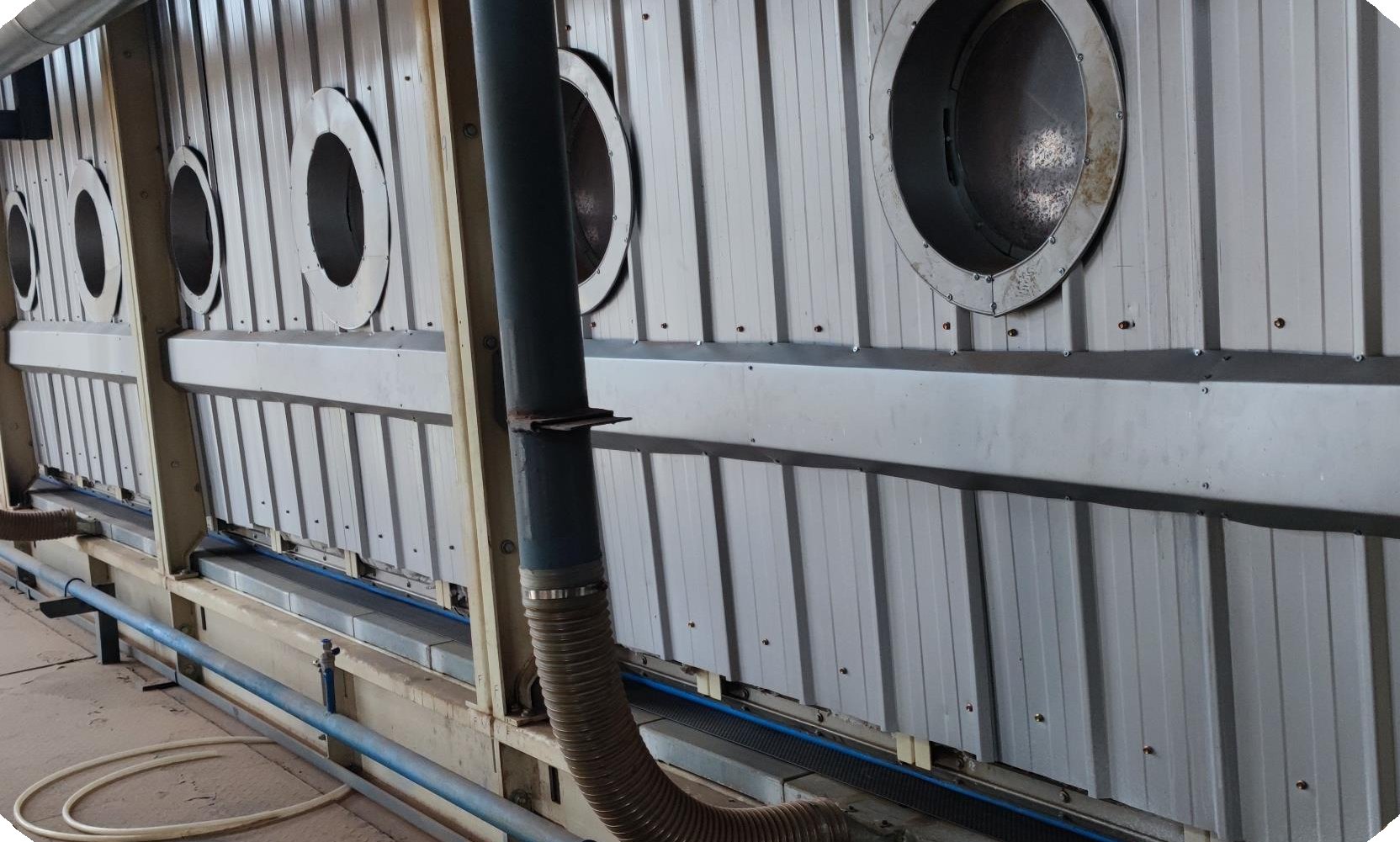 Gluing & metering bin